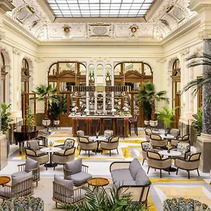 5* Hotell Nh Collection Carlo Iv