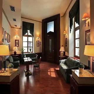 Carlton Hotel Prague 4*,